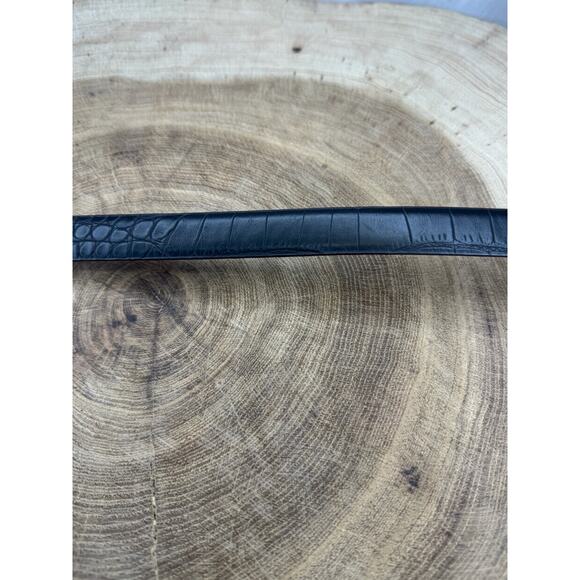 Men’s Reversible Alligator Pattern Dress Belt - (Size Medium) Black & Brown - Picture 7 of 16